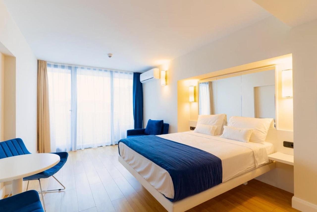 Batumi Beach Side&Sea View Aparthotel Exterior foto