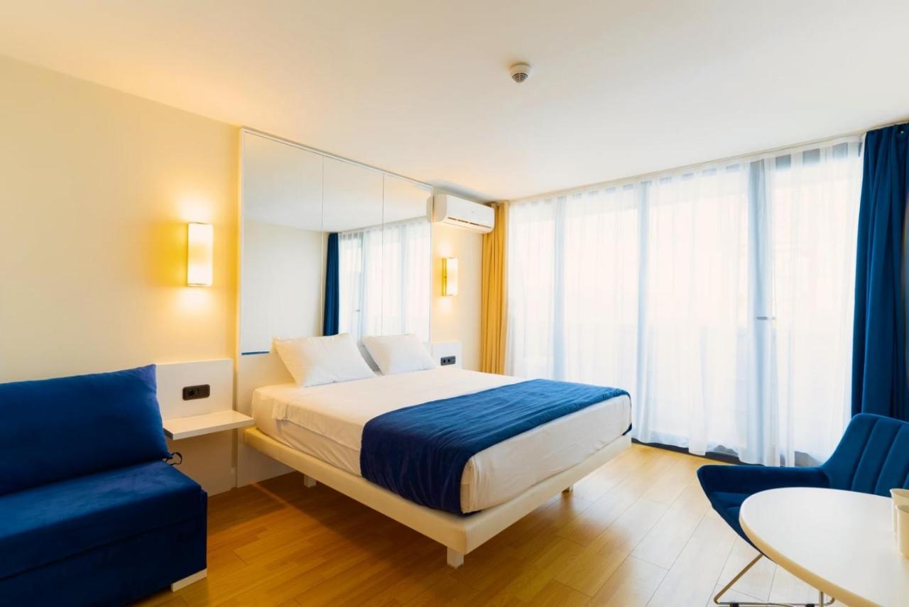 Batumi Beach Side&Sea View Aparthotel Exterior foto