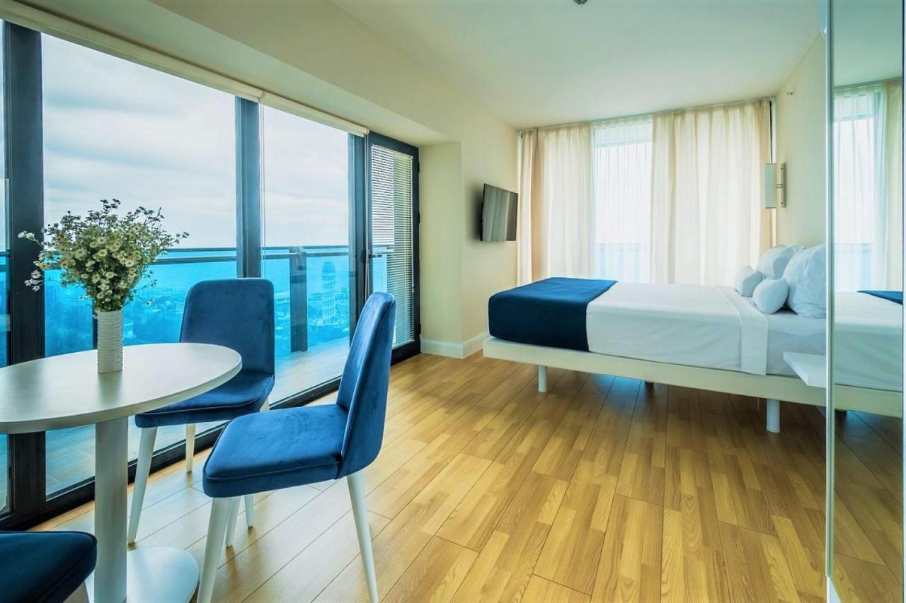 Batumi Beach Side&Sea View Aparthotel Exterior foto