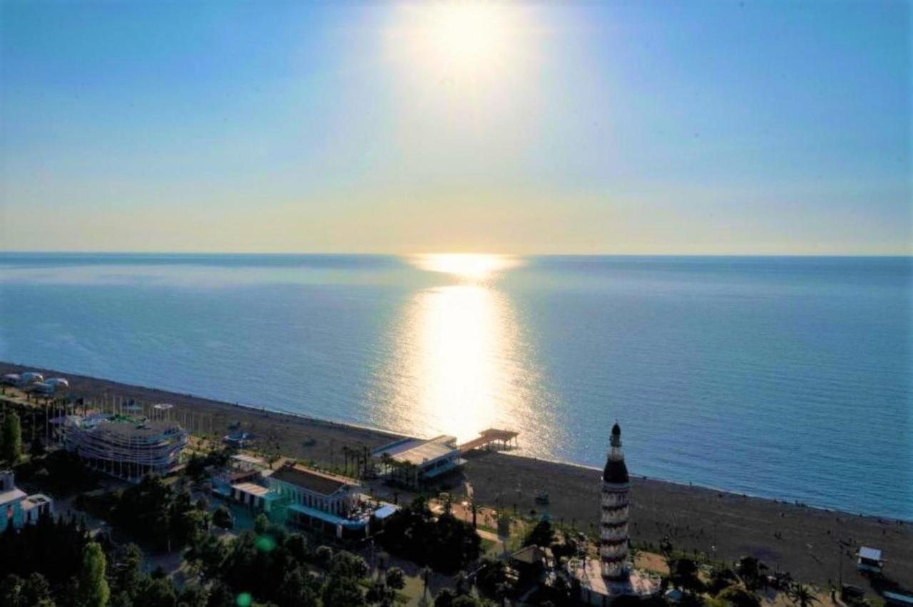 Batumi Beach Side&Sea View Aparthotel Exterior foto